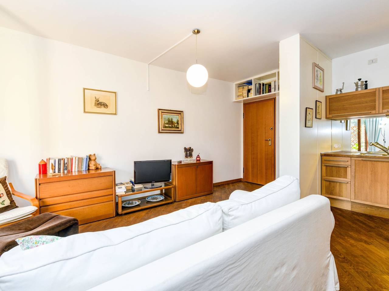 Apartamento entero, '' mit privatem Balkon in Saló, Montañas Garda