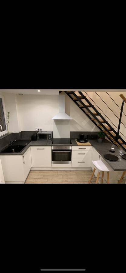 Gîte pour 2 personnes, avec vue ainsi que terrasse et jardin à Hautvillers - 3