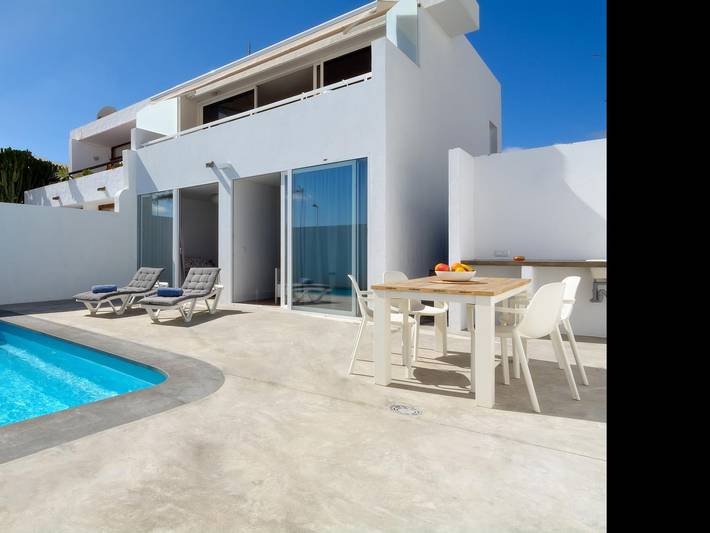 Villa for 4 people, with balcony - 1