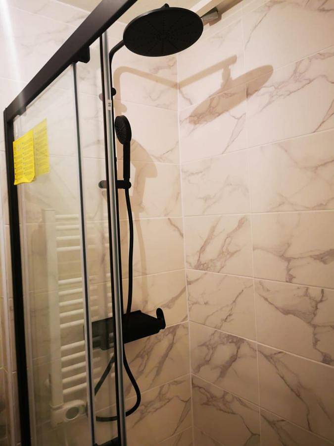 Double Room in Saint-Ouen-l'Aumône, Val-d'Oise