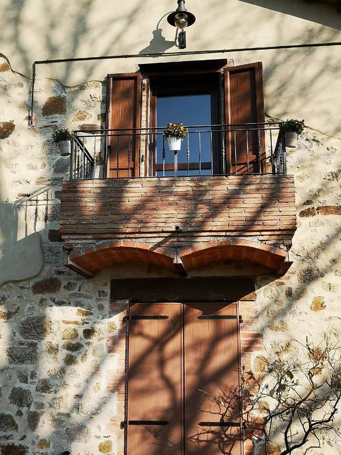 Ferienwohnung für 5 Personen, mit Balkon und Terrasse sowie Garten und Seeblick in Roccalbegna - 3