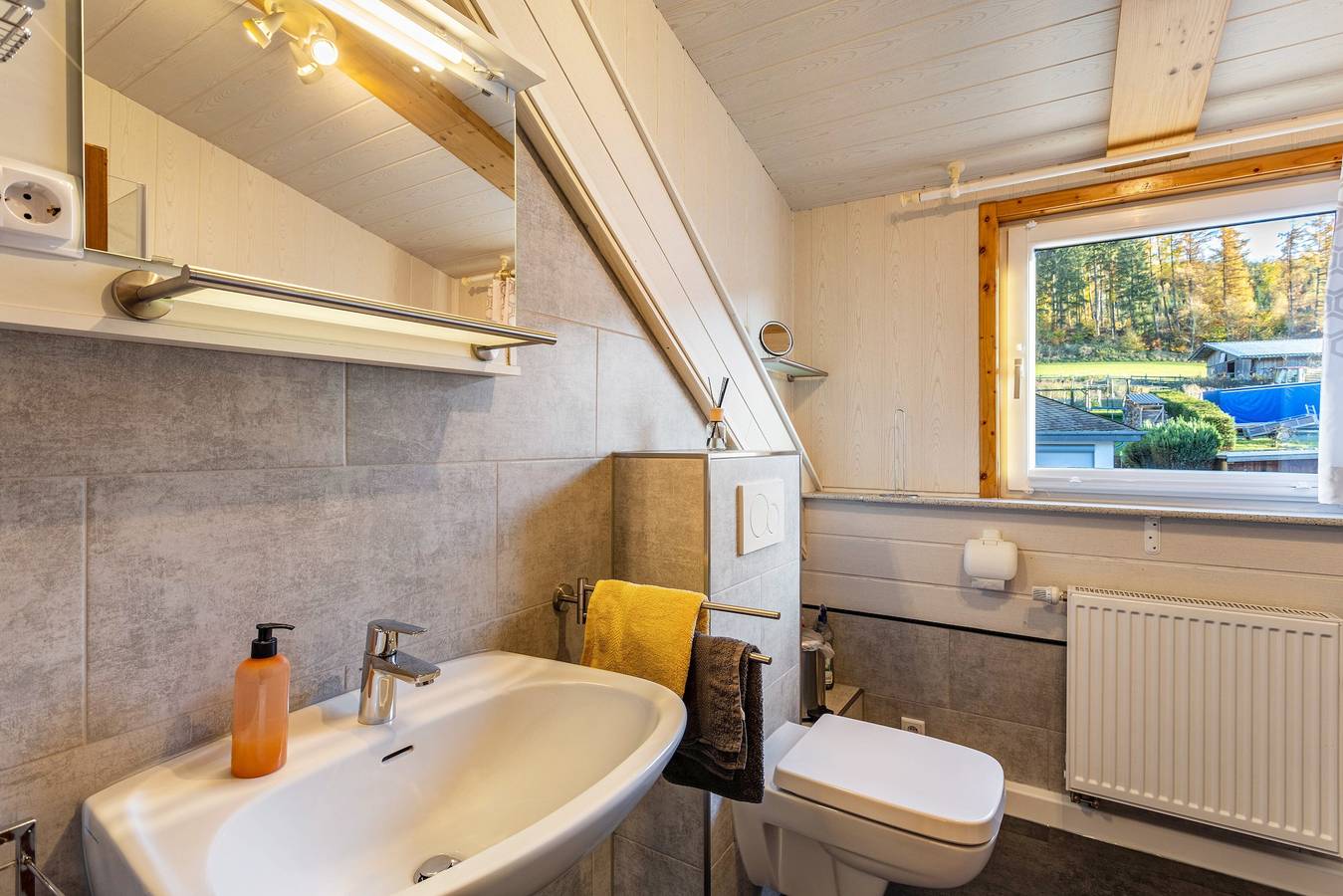 Ganze Wohnung, Ferienwohnung Desmecke mit Privatem Garten, Balkon und Wlan in Olsberg, Hochsauerlandkreis