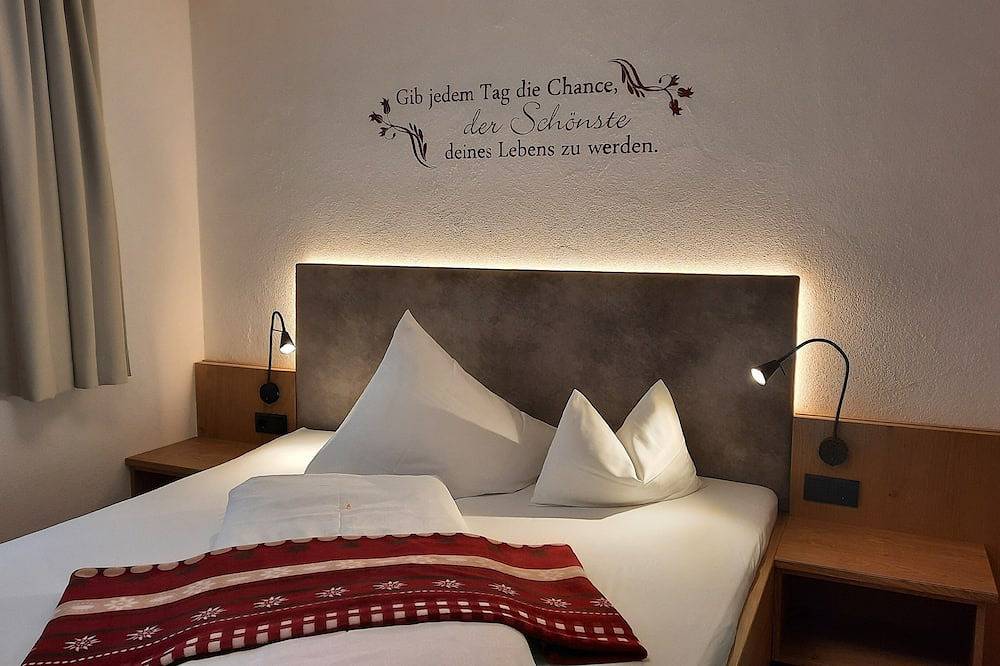 Ganze Wohnung, Komfortable große Ferienwohnungen in Innsbruck Nähe in Wander-/Ski-/Bike-Region in Tuxer Alpen, Lans