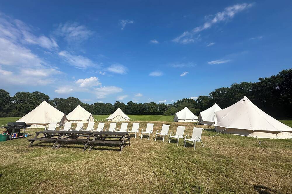 Bungalow for 30 People in High Halden, Kent
