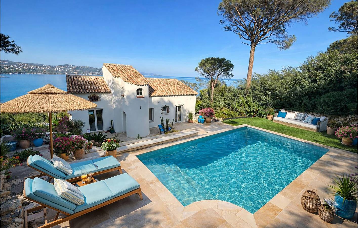 Appartement confortable de 2 chambres avec vue sur la mer, piscine et à deux pas de la plage, Wi-Fi inclus in La Nartelle, Sainte-Maxime