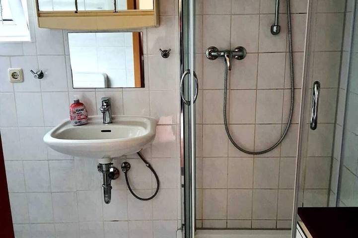 Ferienhaus für 5 Personen, mit Terrasse und Garten in Neukloster - 4