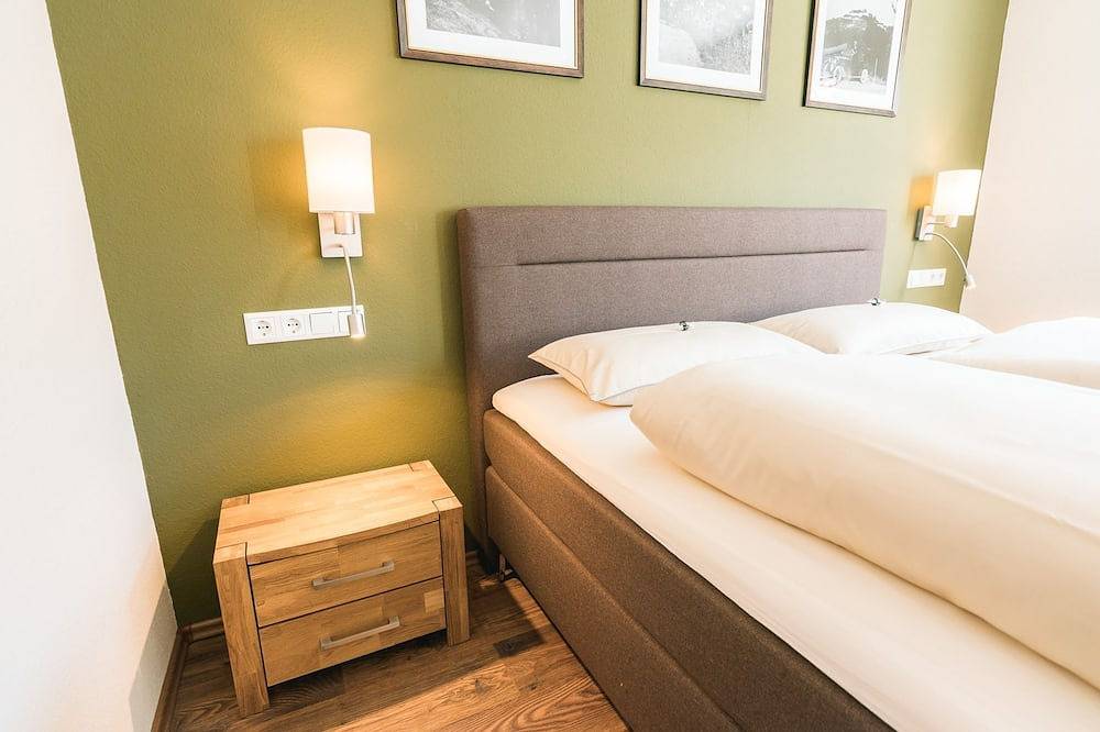 Ganze Wohnung, 12 Kirschen, Terrasse, 82qm, 2 Schlafzimmer, max. 6 Personen in Durbach, Mittlerer Schwarzwald
