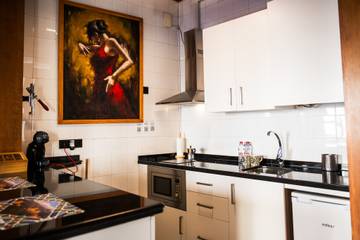 Apartment for 4 People in Centro (Granada), Granada, Photo 2