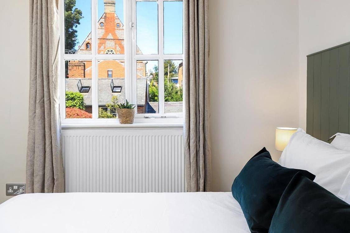 Entire apartment, The Old School House, Winchester in Winchester, South Downs