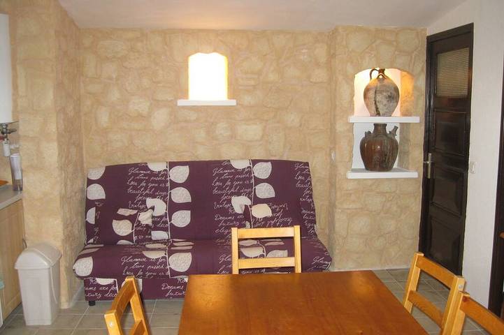 Entire apartment, F3 feet in the water. 50 m from the beach in Sagone, Vico