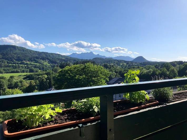 Ferienwohnung für 4 Personen, mit Ausblick und Balkon sowie Garten - 1
