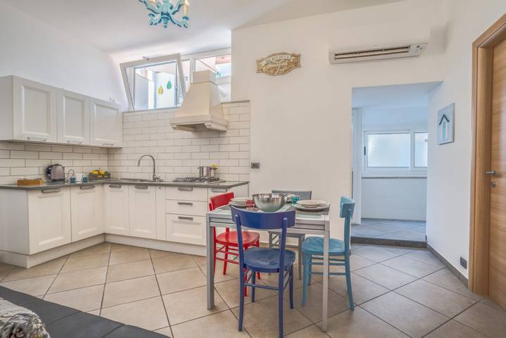 Appartement entier, Two Bedrooms Apt in Sorrento Center with Terrace in Spiaggia pubblica di Sorrento, Sorrento