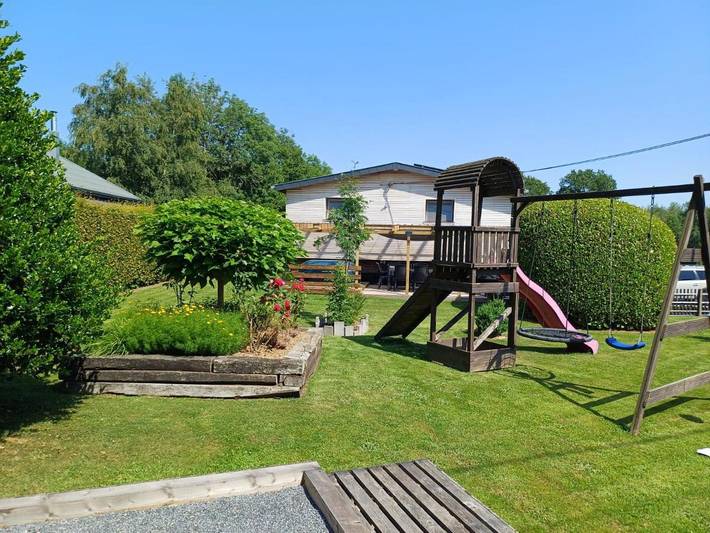 Chalet pour 5 personnes, avec Jacuzzi et Terrasse ainsi que Jardin et Vue