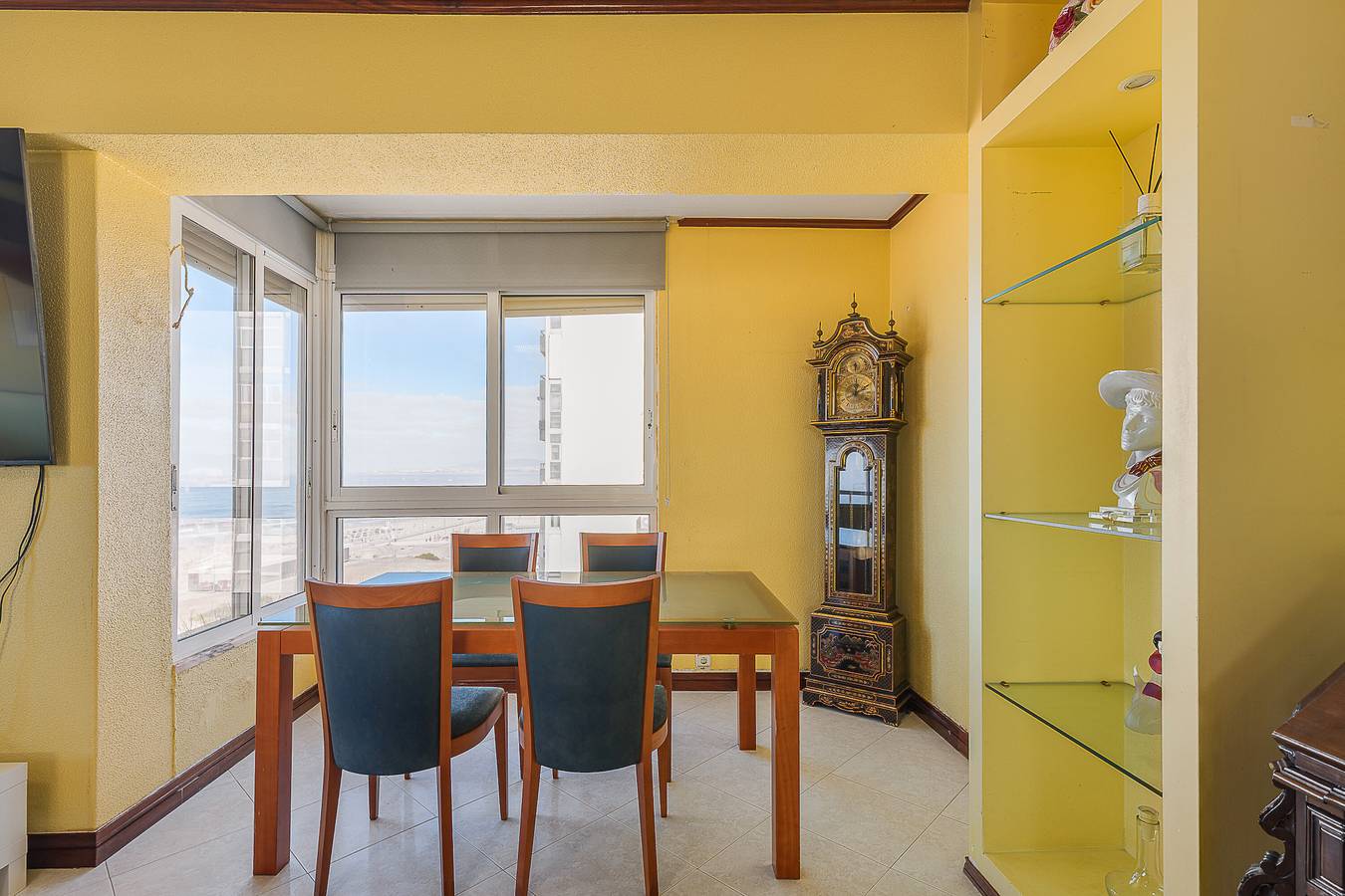 Apartamento entero, T2 con piscina frente a la playa in Halbinsel von Setúbal