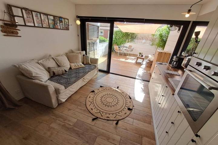 Gîte pour 5 personnes, avec terrasse dans Plage de La Fossette - 2