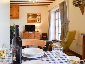 Log Cabin for 2 People in North-Wales, Gwynedd, Photo 4