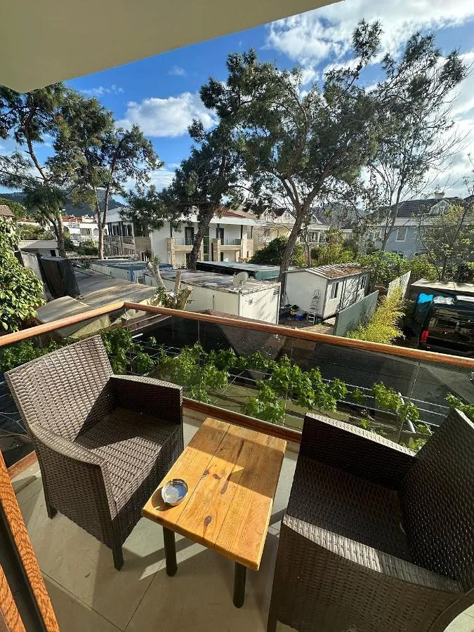 Hotel para 2 personas, con jardín además de terraza y vistas - 1