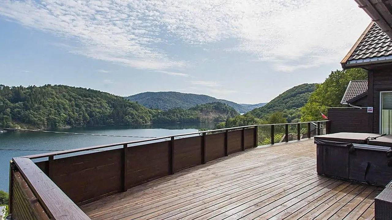 Feriehus for 11 personer in Lyngdal