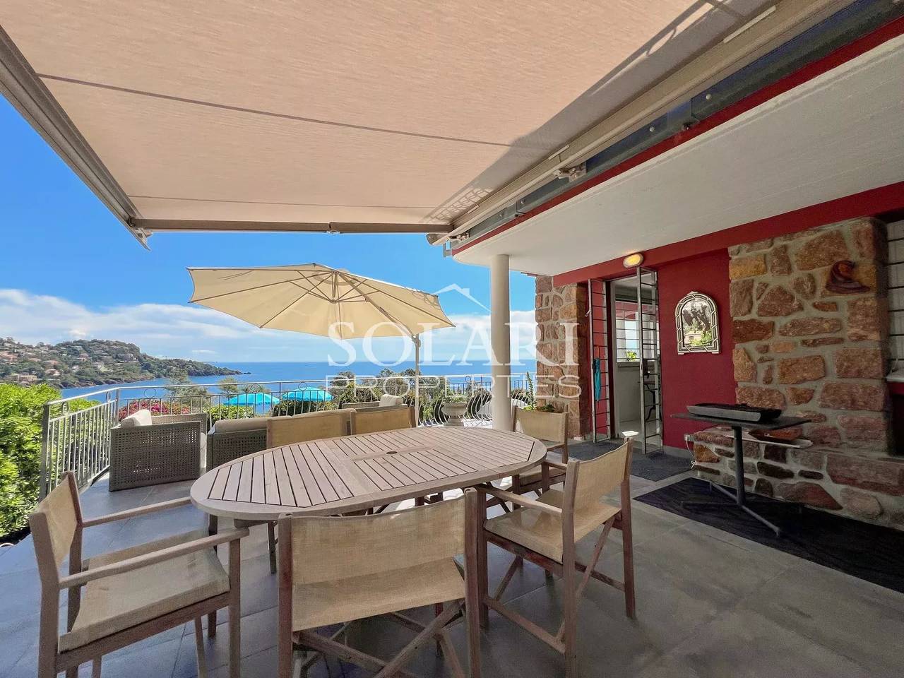Ganze Wohnung, Ferienwohnung für 5 Personen mit Balkon/Terrasse in Saint-Raphaël, Massif de l'Esterel