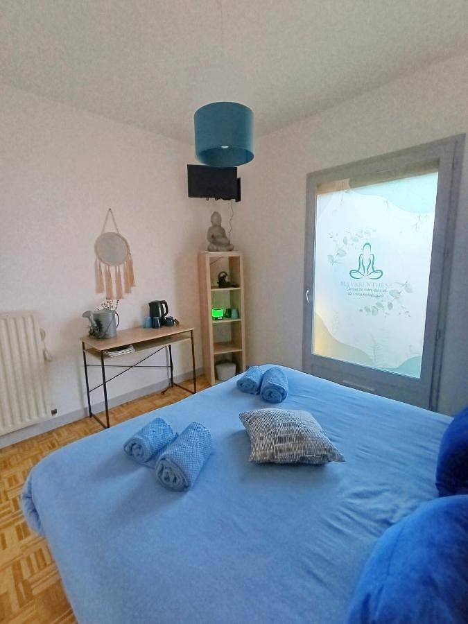 Gîte pour 2 personnes, avec jacuzzi et jardin ainsi que sauna et piscine à Saint-Christo-en-Jarez - 2