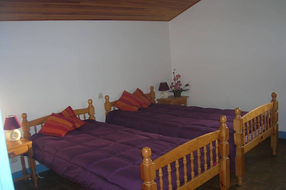 Lovely rental house for vacation in Espelette (Basque country) for 10 to 12 pers in Espelette, Bayonne region
