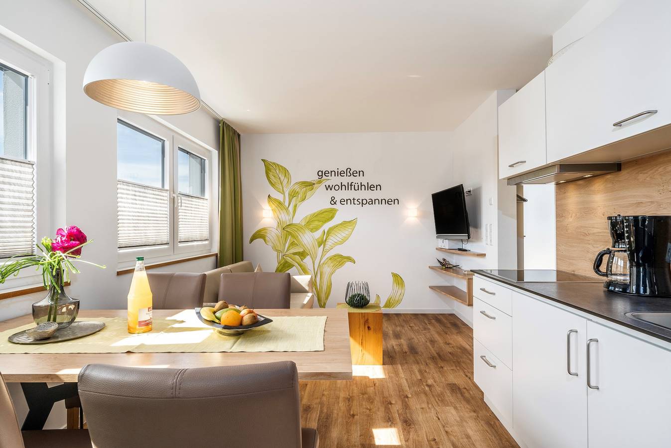Ganze Wohnung, Ferienwohnung '301' mit Gemeinschaftsgarten, Wi-Fi und Klimaanlage in Hagnau am Bodensee, Region Bodensee-Oberschwaben