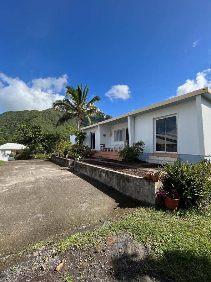 Location de vacances pour 6 personnes, avec jardin ainsi que terrasse et vue à Entre-Deux - 2