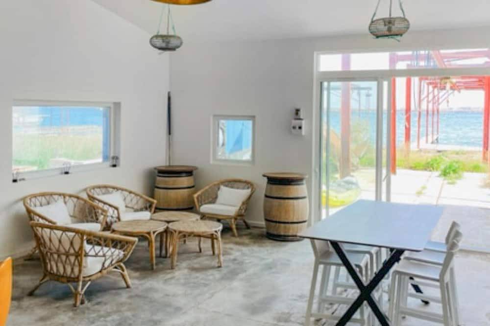 1 bedroom amazing home in Loupian in Loupian, Côte d'Améthyste