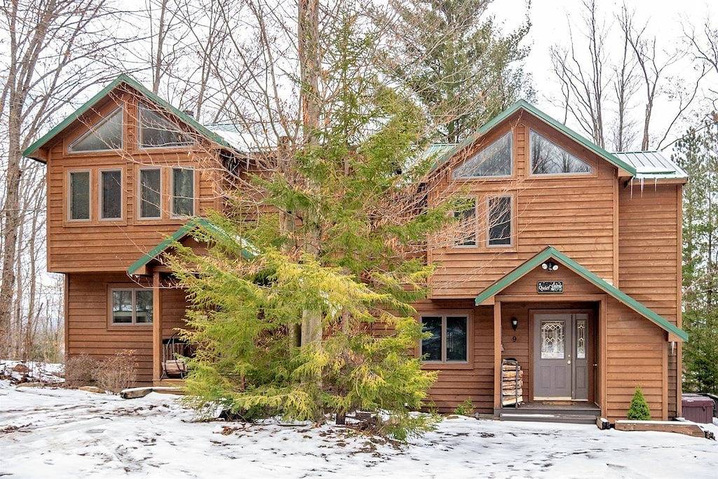 Ruhiger Schnee - Kamin, Whirlpool, Gasgrill, kurze Fahrt zu zwei State Parks und zwei Skigebieten in Seneca Rocks