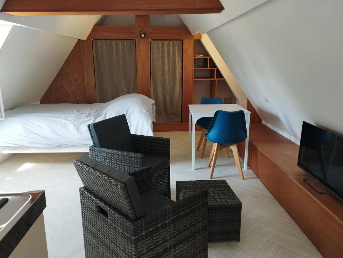 Appartement entier, One-Bedroom Apartment in Beaufort-en-Vallée, Région d'Angers