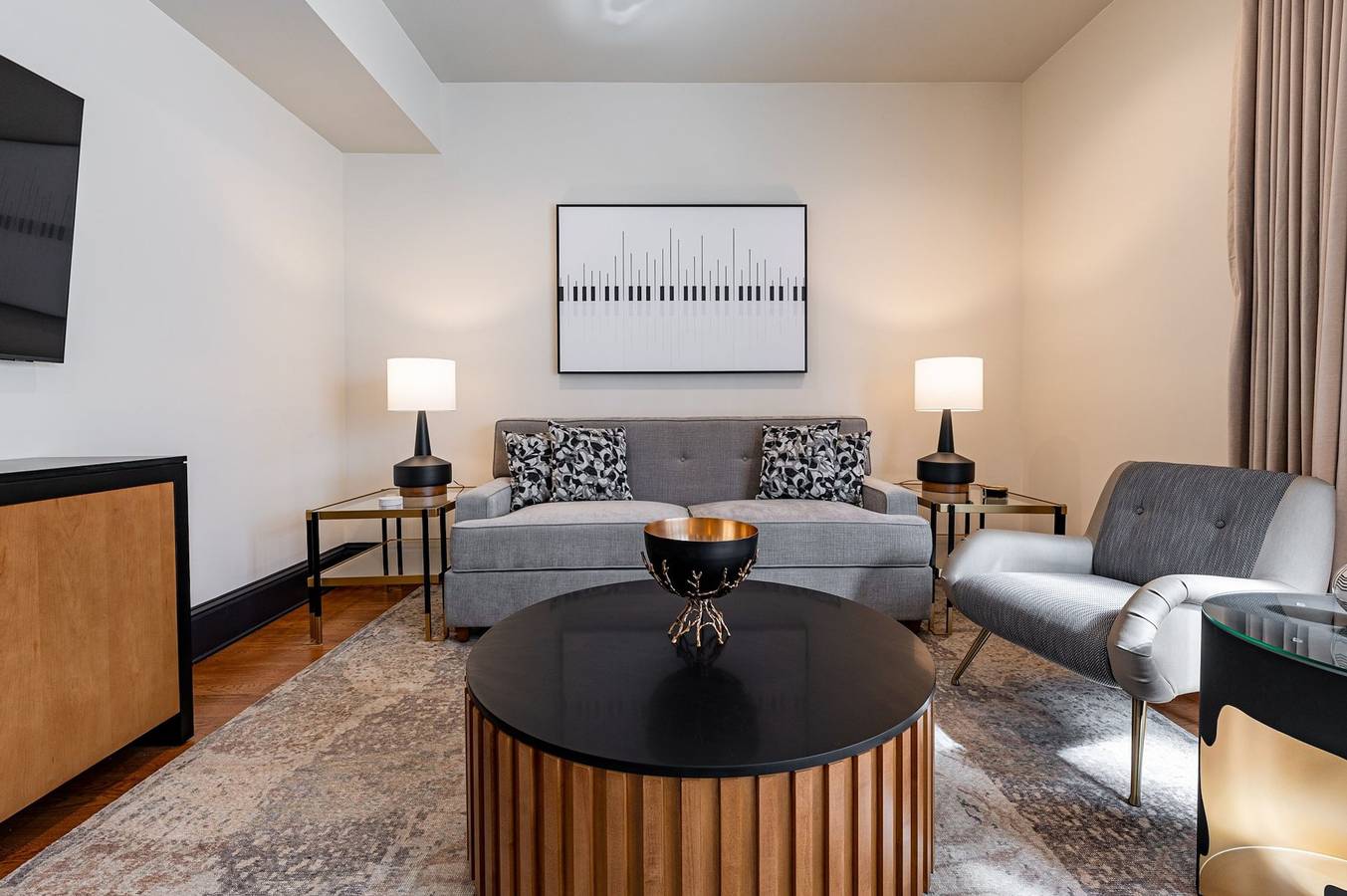 Apartamento entero, 2Br Iconic Penthouse Living + Private Patio | The Mayfair in Storyville (New Orleans), New Orleans