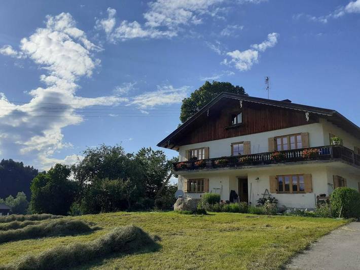Ferienwohnung für 5 Personen, mit Garten und Ausblick sowie Balkon in Miesbach
