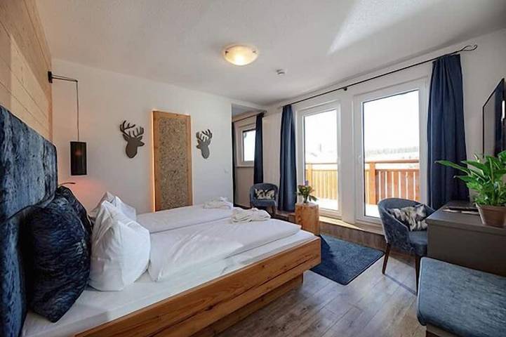 Ganze Wohnung, Premium Doppelzimmer mit Balkon in Furtwangen, Südschwarzwald