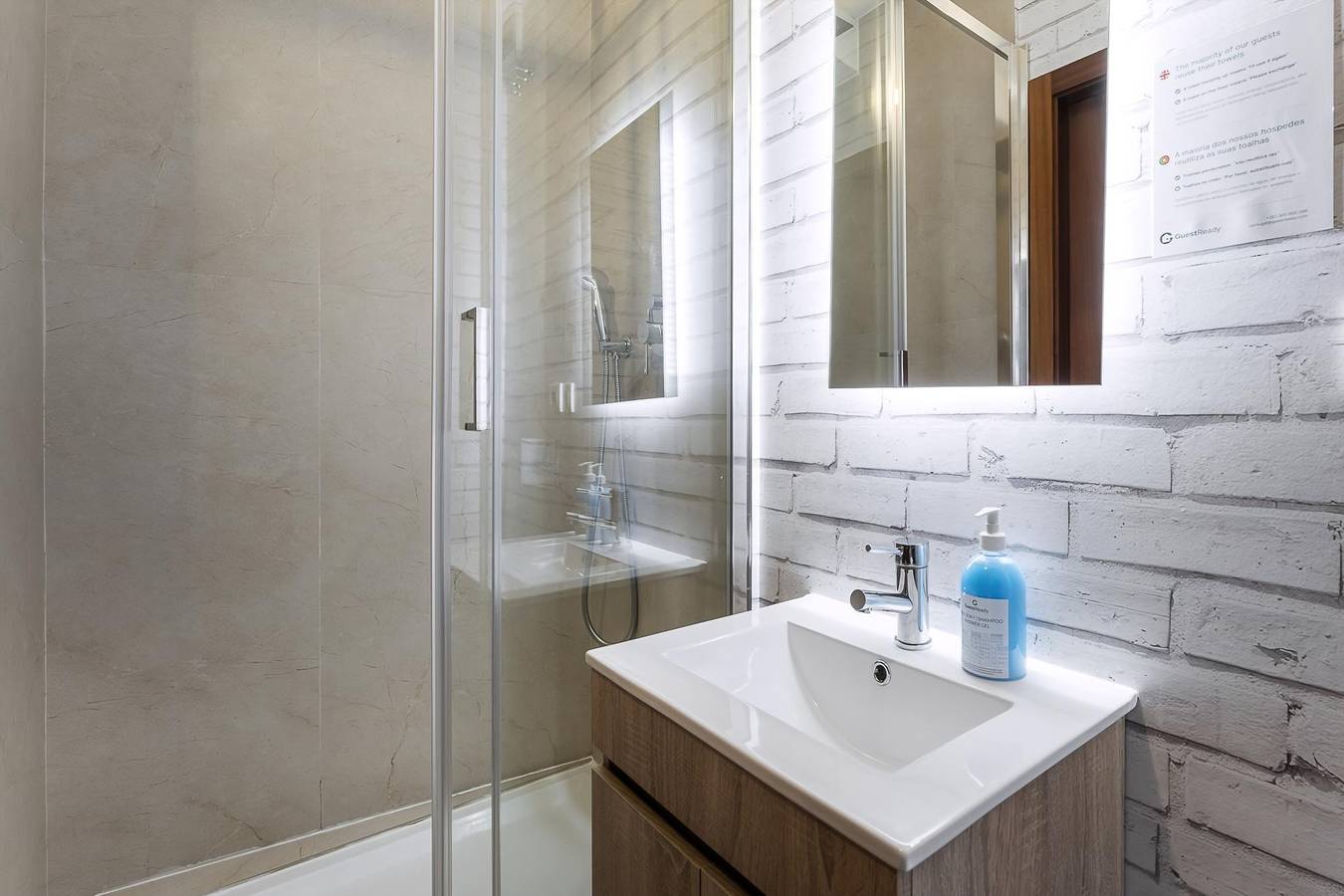 Appartement entier, Guestready - Premium Guesthouse - Chambre 407 in Massarelos, Porto