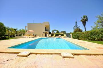 Villa for 8 People in Quarteira, Faro District, Photo 4