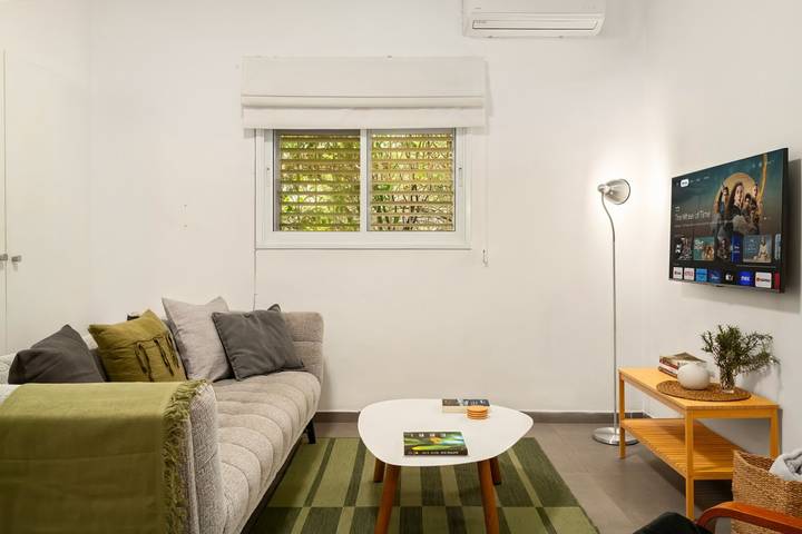 Vacation rental for 2 people in Israel
