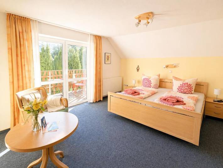 Ferienwohnung für 2 Personen, mit Balkon und Terrasse
