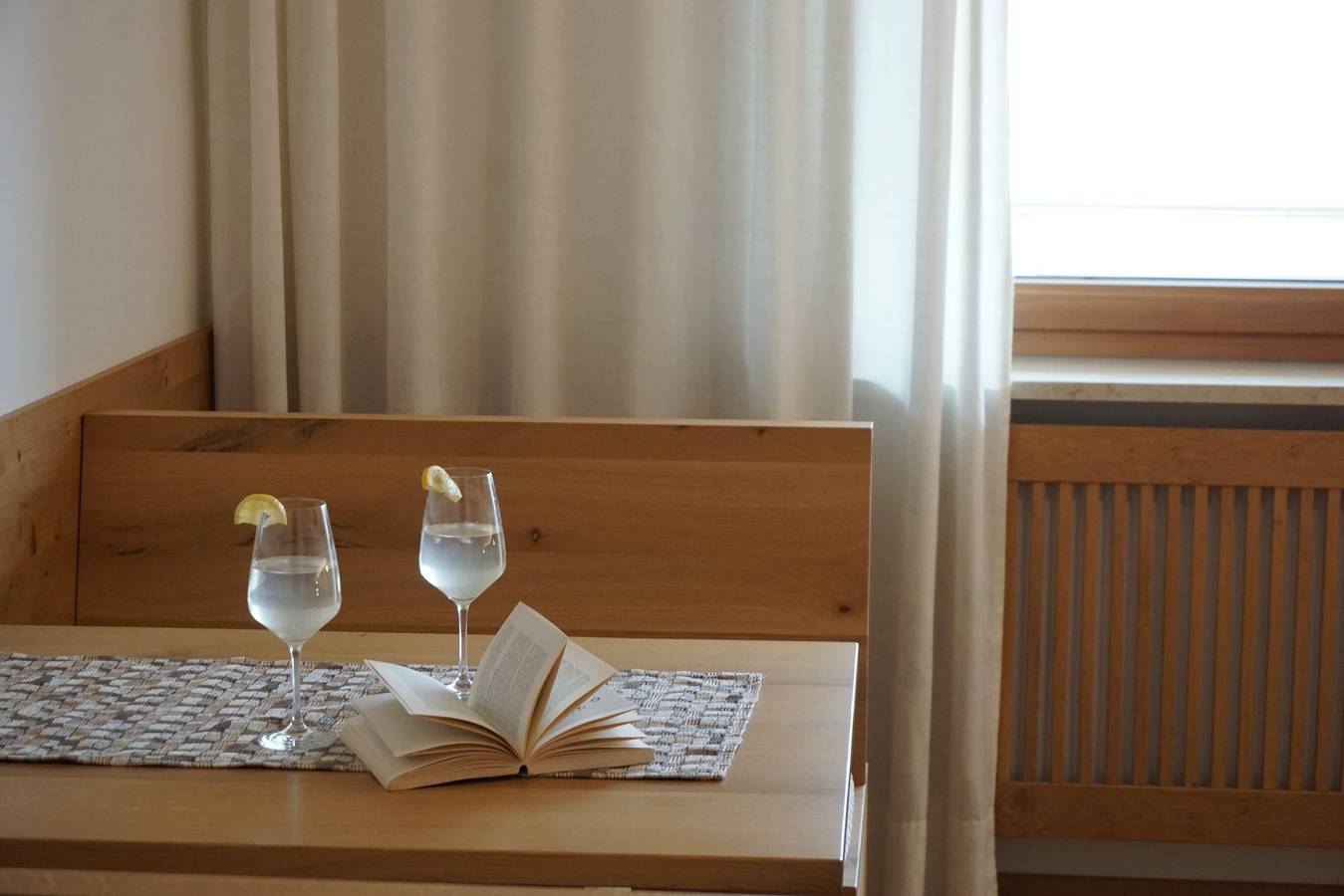 Entire studio, Holiday Apartment "Mohnblume" with large balcony in Kortsch, Silandro