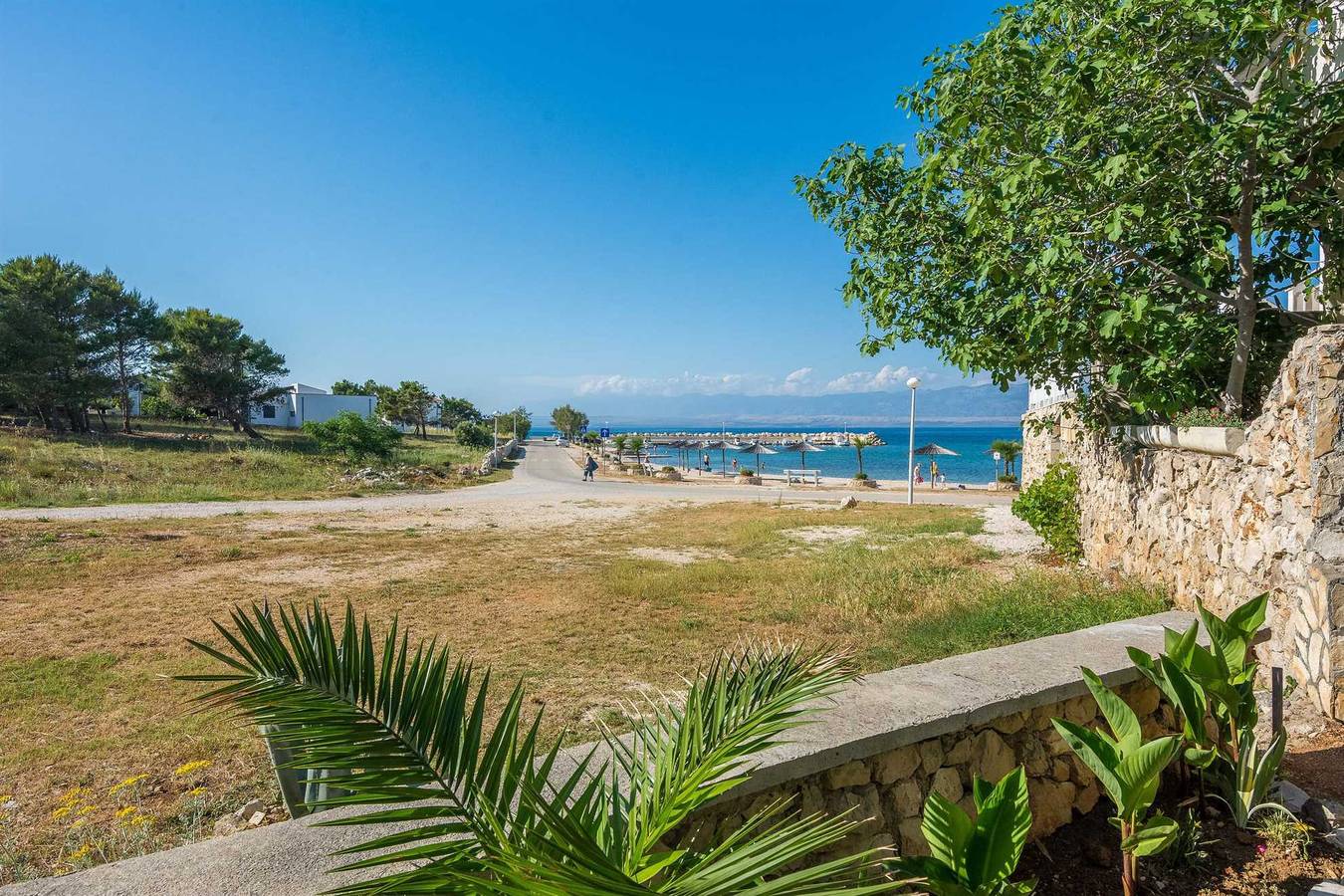 Ganze Wohnung, Wohnung in ruhiger Lage | für 4 Personen | 20 m vom Strand entfernt in Vir