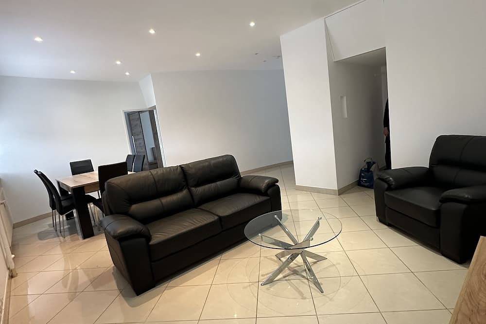 Appartement entier, En Alsace, Appartement Rénové de Type F3 in Pulversheim, Région de Guebwiller