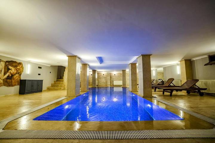 Ferienhaus für 8 Personen, mit Sauna und Garten sowie Pool und Ausblick in der Türkei - 3