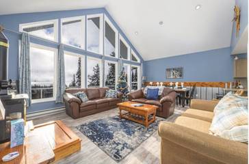 Chalet for 8 Guests in Big White, Kootenay Boundary, Picture 2