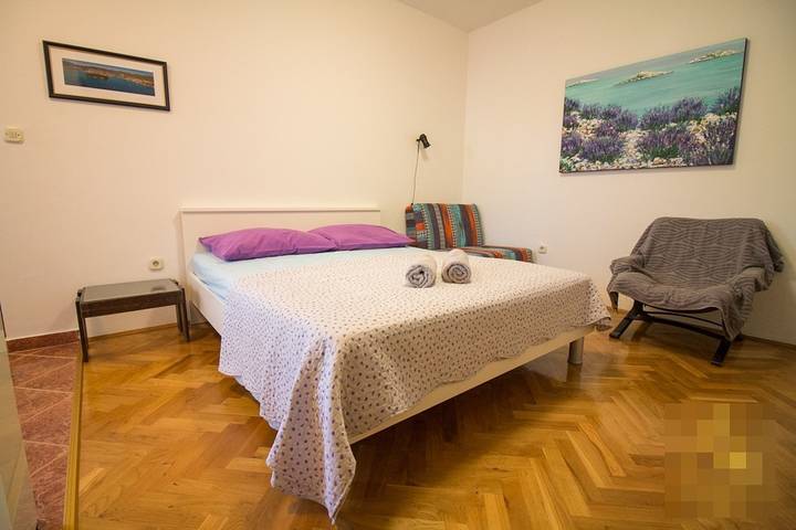 Ganzes Studio, Studioapartment in Preko mit Meerblick, Terrasse, Klimaanlage, W-Lan (4574-2) in Preko, Insel Ugljan