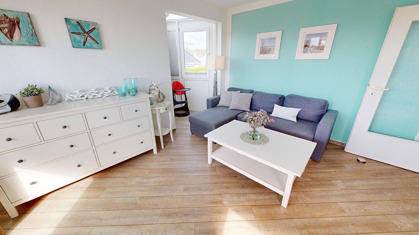 Ganze Wohnung, Helle, moderne 2-Zimmer-Ferienwohnung für 4 Personen mit Balkon an der Ostsee in Grömitz, Ostholstein