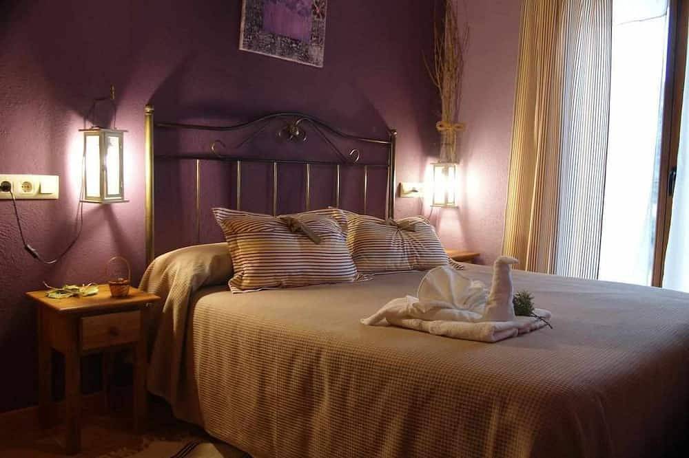 Apartamento entero, Lila-Hab-Casa Rural Angelita in Olocau del Rey, Provincia de Castellón