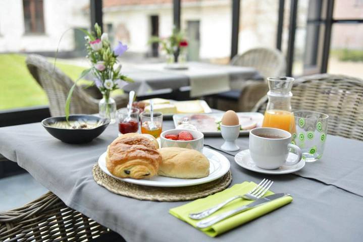 Location de vacances pour 3 personnes, avec jardin ainsi que terrasse et vue à Leeuw-Saint-Pierre - 3