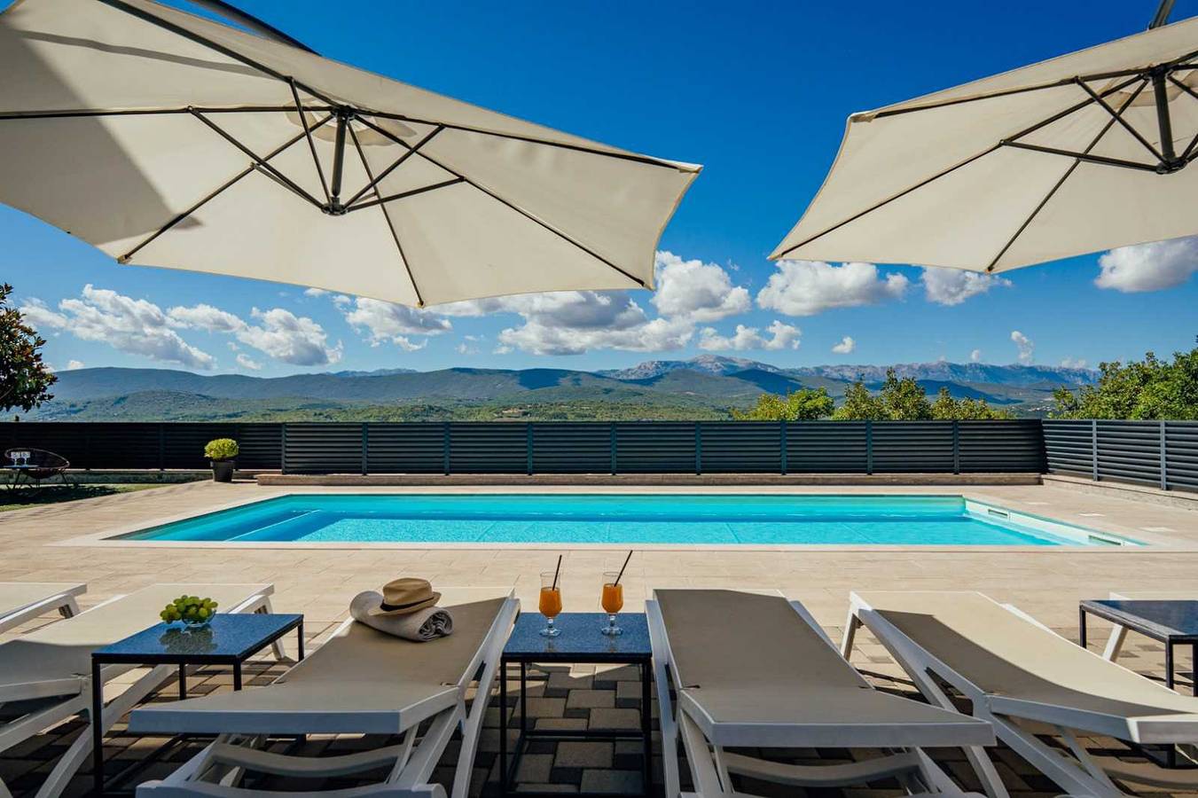 Villa Blue Lake Imotski in Imotski, Makarska Riviera