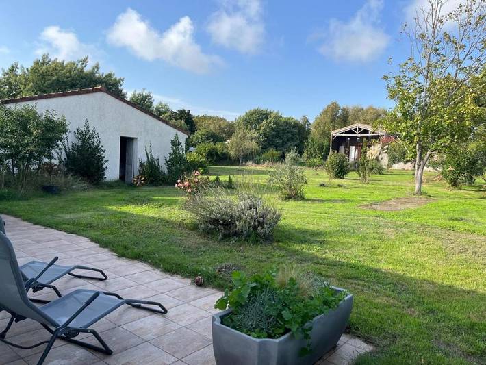 Location de vacances pour 6 personnes, avec jardin ainsi que vue et terrasse à Saint-Laurent-de-la-Prée - 2