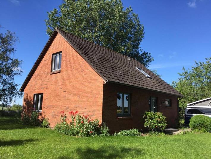 Ferienhaus für 8 Personen, mit Garten und Ausblick in Bordelum