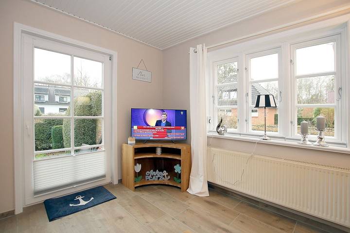 Ganze Wohnung, Ferienwhg. in Wyk, 2 Personen im Eg, 2-Familienhaus, 2Zimmer, Sauna auf ca. 65m² in Nordfriesische Inseln (Schleswig-Holstein) (Schleswig-Holstein), Wyk auf Föhr